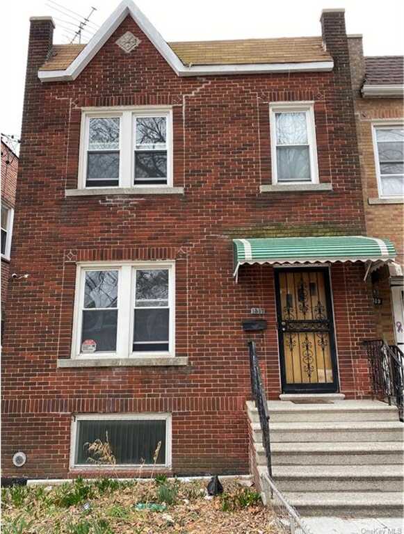 1317 Hobart Avenue, Bronx, NY 10461 - Photo 3 of 7