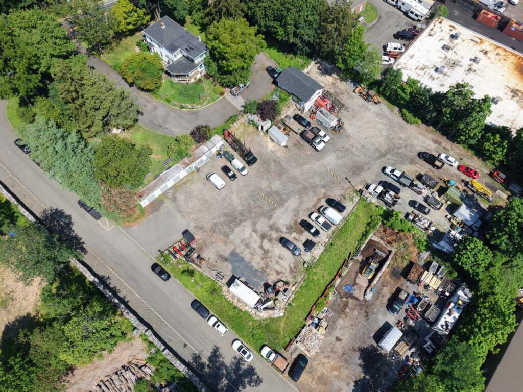 419 Western Highway, Unit #Garage, Tappan, NY 10983 - Photo 2 of 6