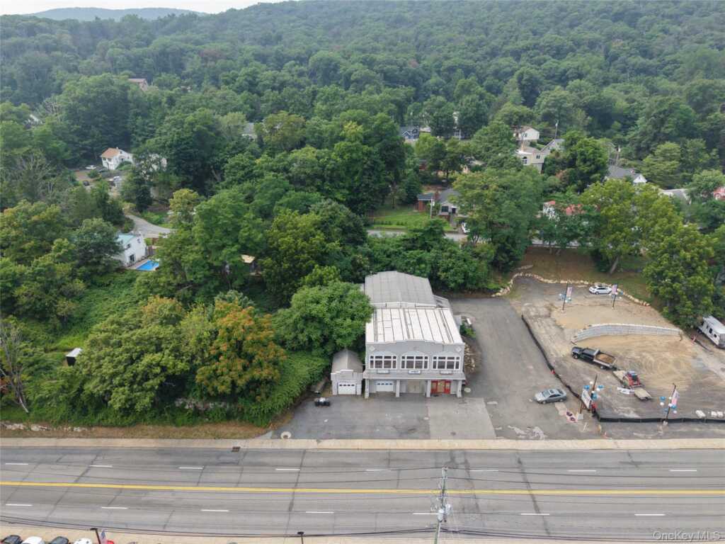 1005 Route 9W, Fort Montgomery, NY 10922 - Photo 3 of 11