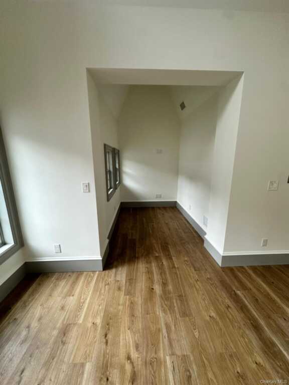 194 Ny 17, Tuxedo Park, NY 10987 - Photo 6 of 7