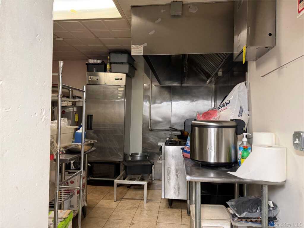 756 5th Avenue, Mount Vernon, NY 10550 - Photo 8 of 21