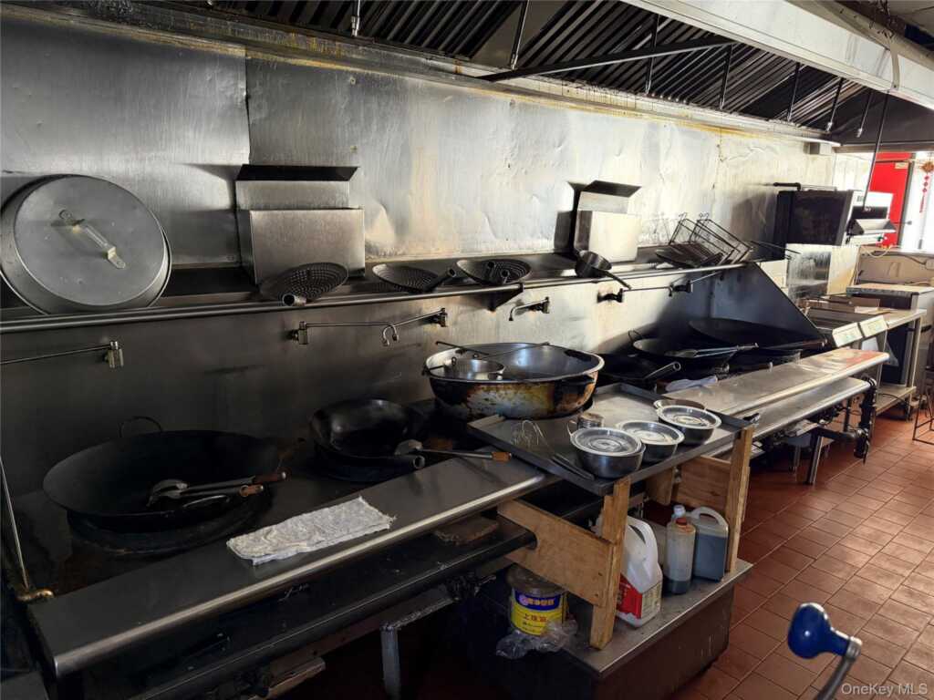 215 Main Street, Nanuet, NY 10954 - Photo 8 of 11