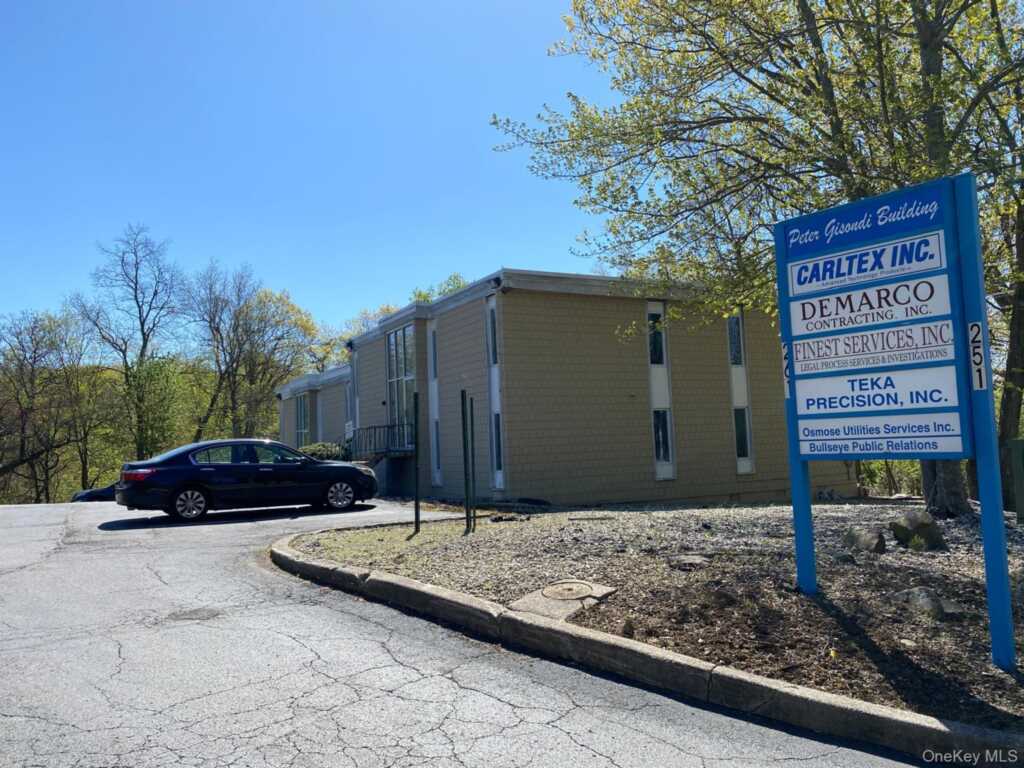 251 Mountainview Avenue, Unit #4, Nyack, NY 10960