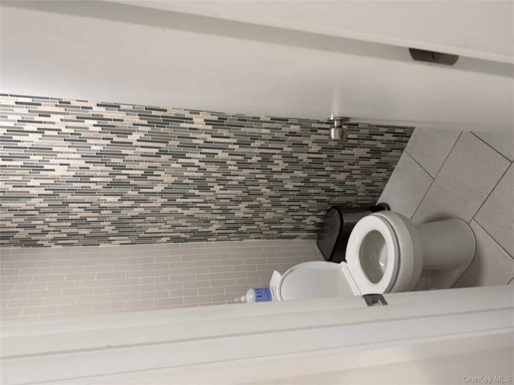 57 Middletown Road, Nanuet, NY 10954 - Photo 10 of 10