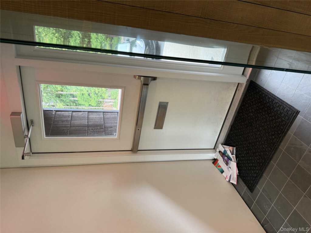 57 Middletown Road, Nanuet, NY 10954 - Photo 3 of 10