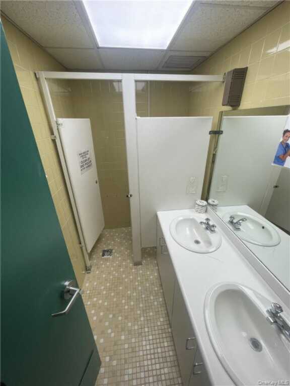 1055 E Tremont Avenue, Unit #Cellar, New York, NY 10460 - Photo 6 of 16