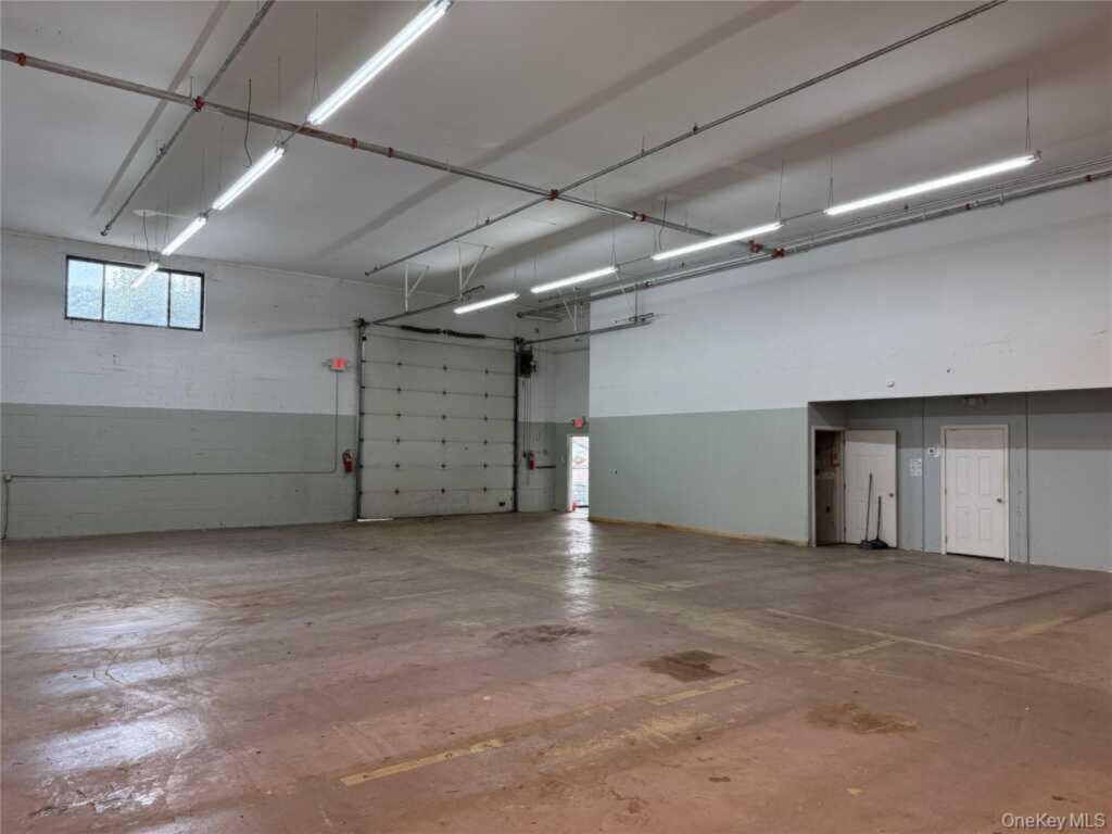 351 Spook Rock Road, Unit #End Unit, Suffern, NY 10901 - Photo 4 of 7