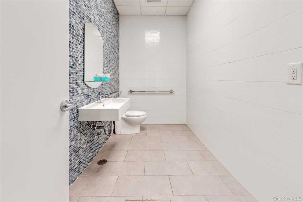 7-15 E. Central Avenue, Unit #B, Pearl River, NY 10954 - Photo 7 of 11