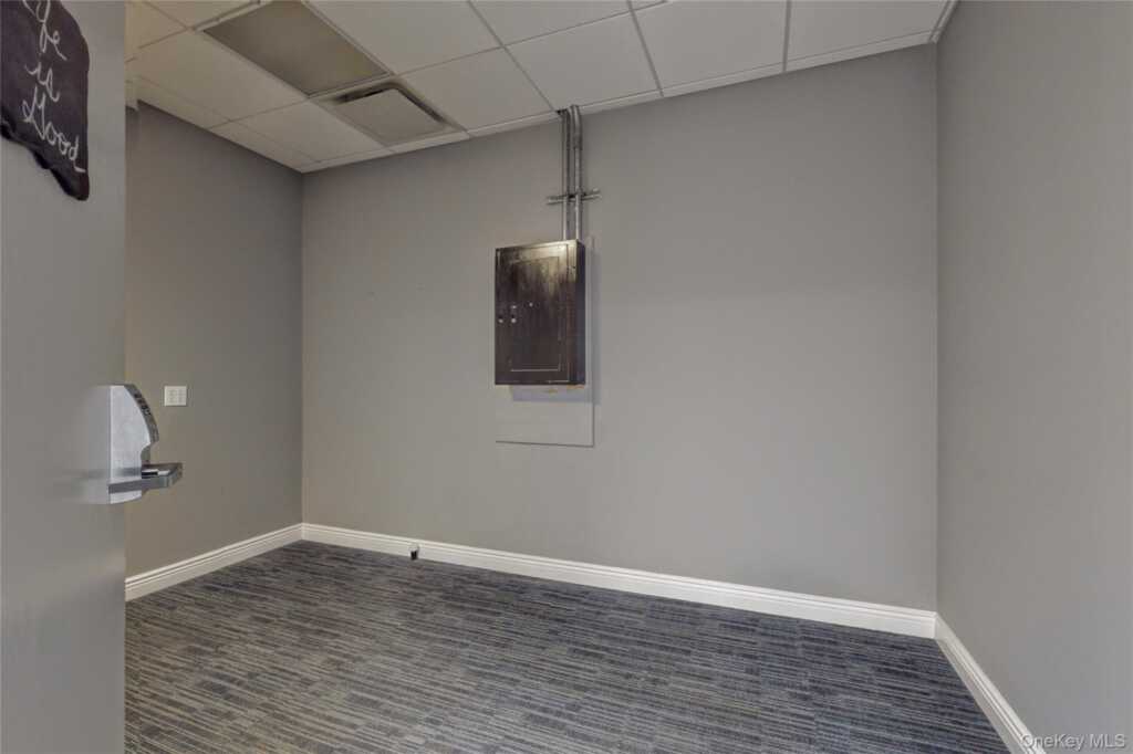 7-15 E. Central Avenue, Unit #B, Pearl River, NY 10954 - Photo 8 of 11