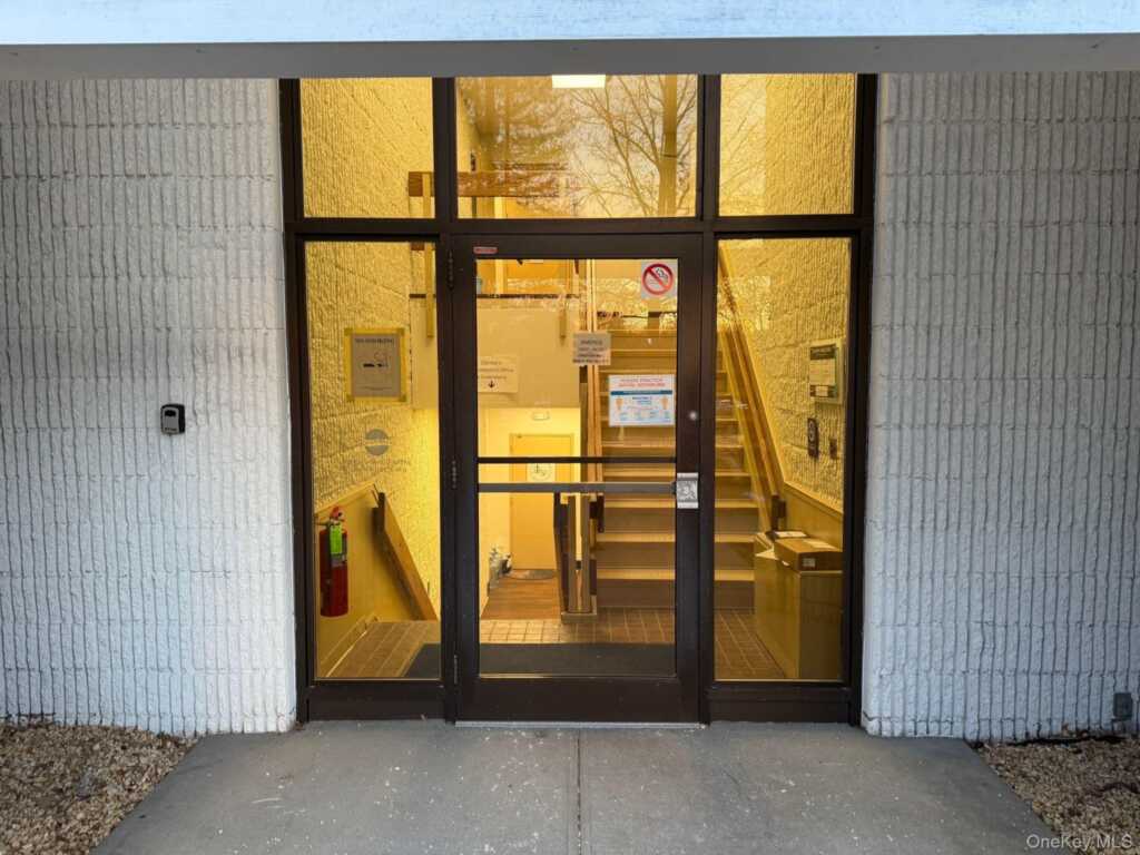 19 Squadron Boulevard, Unit #4, New City, NY 10956 - Photo 10 of 18