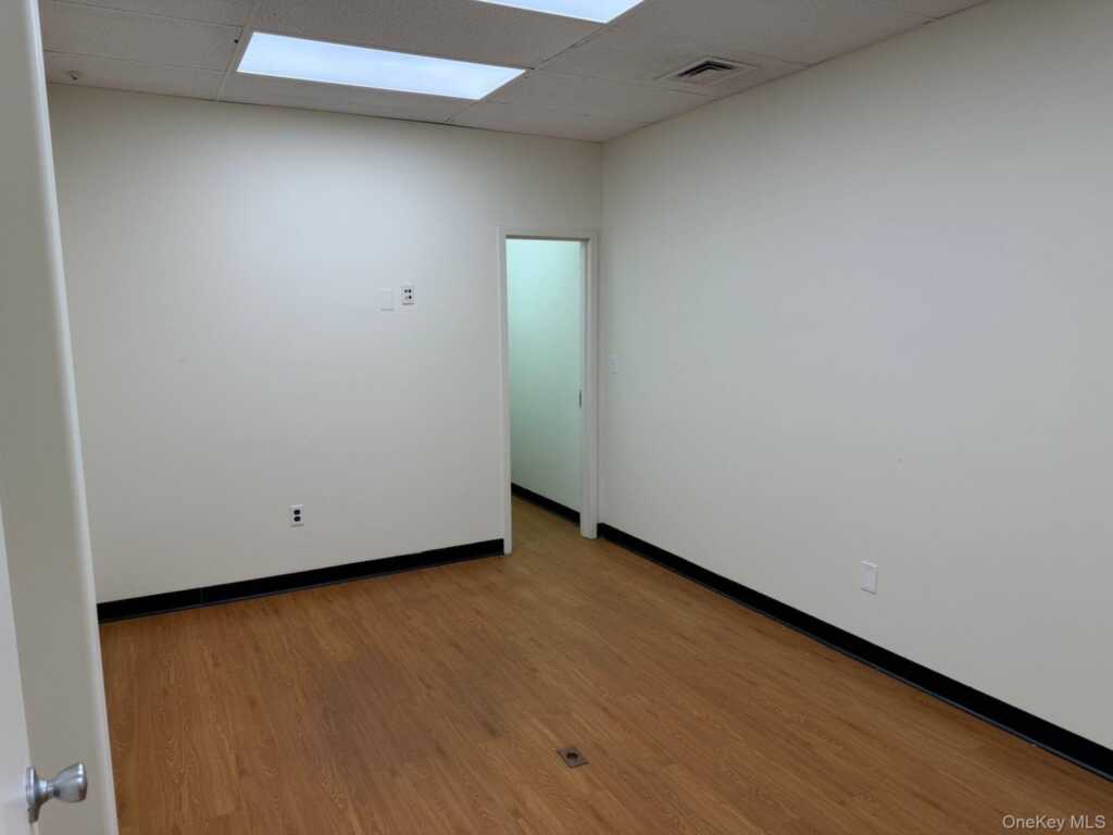 19 Squadron Boulevard, Unit #4, New City, NY 10956 - Photo 8 of 18