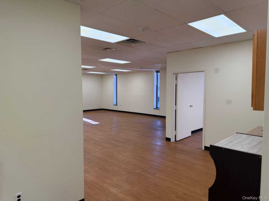 19 Squadron Boulevard, Unit #4, New City, NY 10956 - Photo 9 of 18