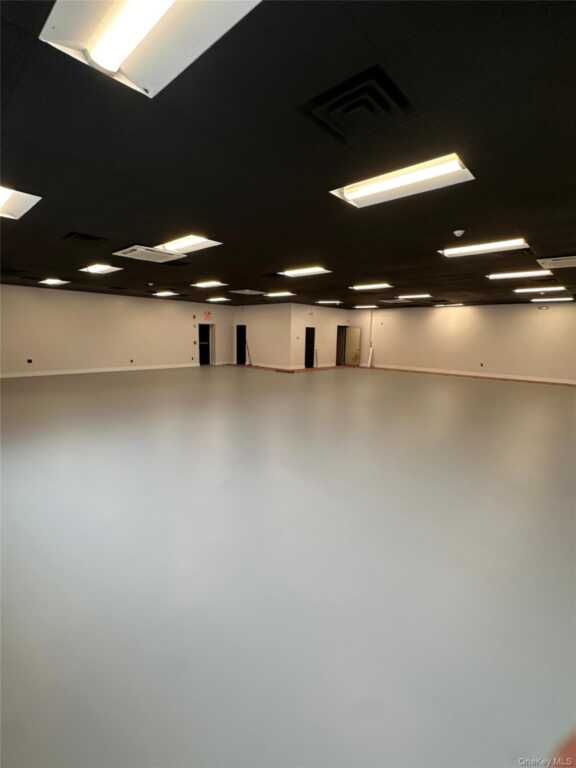 611 Arlington Turnpike, Poughkeepsie, NY 12603 - Photo 2 of 12