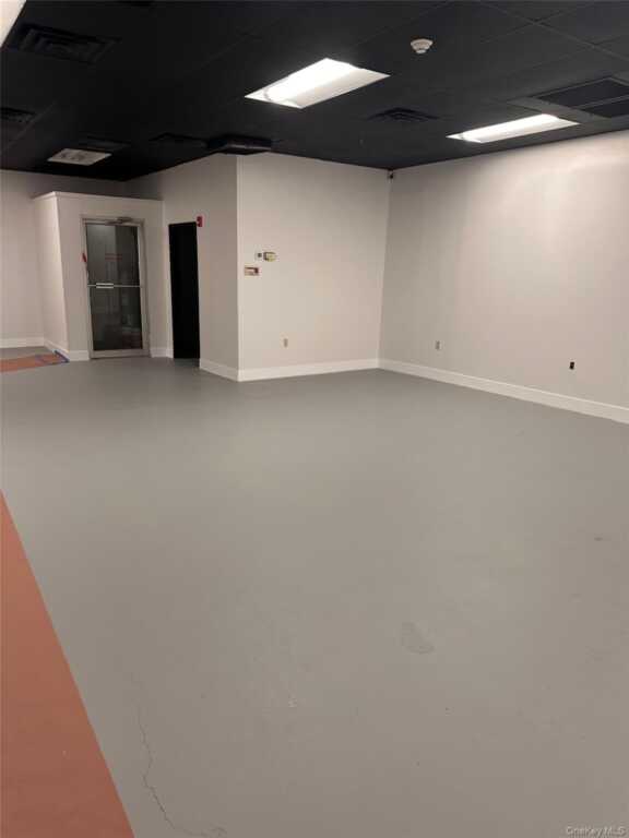 611 Arlington Turnpike, Poughkeepsie, NY 12603 - Photo 8 of 12