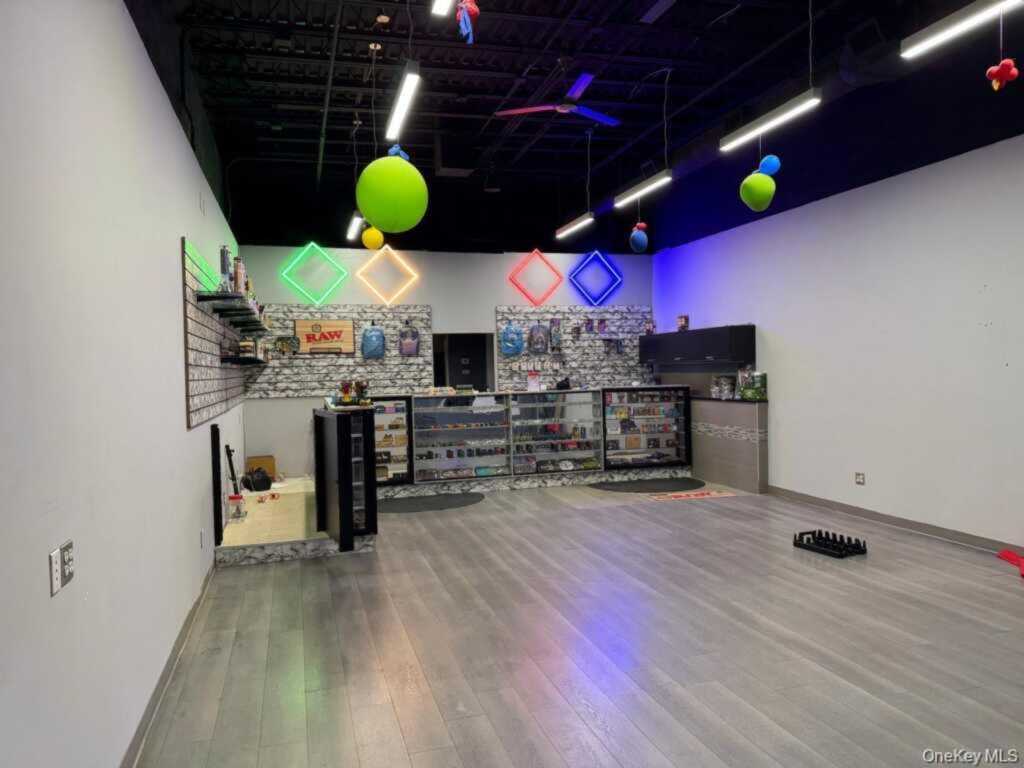 368 New Hempstead Road, New City, NY 10956 - Photo 5 of 6