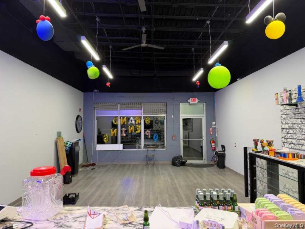 368 New Hempstead Road, New City, NY 10956 - Photo 6 of 6