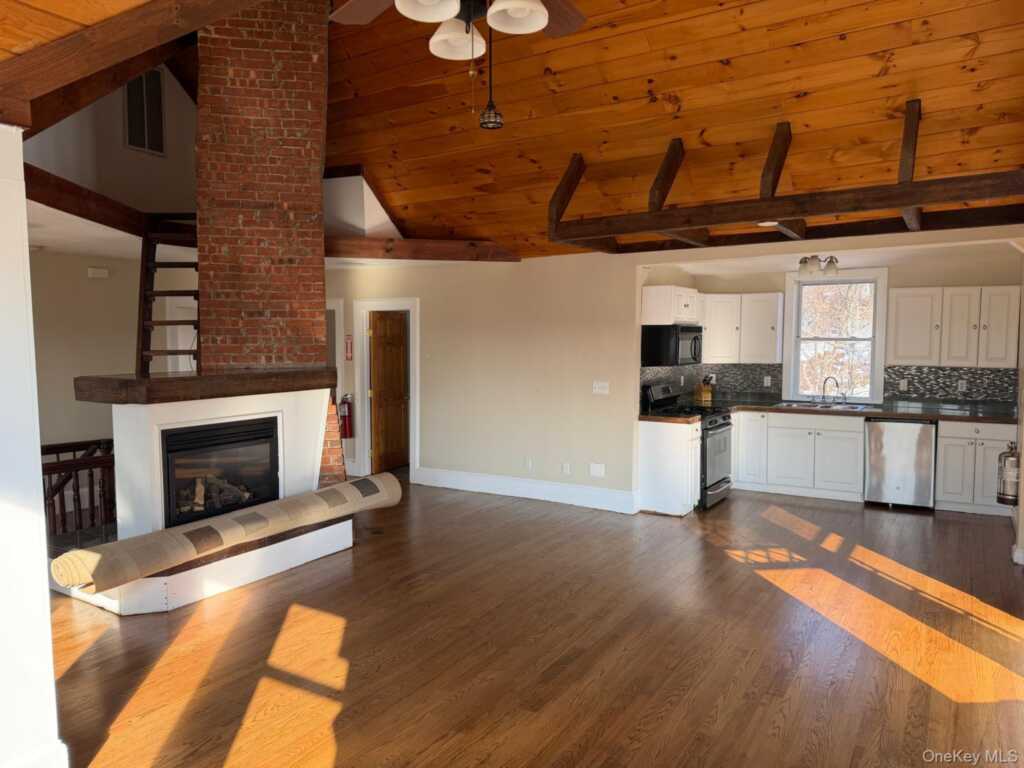 54 N Broadway, Greenburgh, NY 10591 - Photo 3 of 40