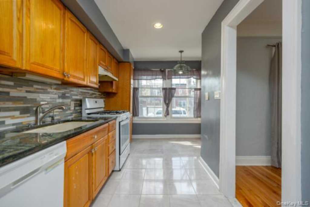 17965 Selover Road, New York, NY 11434 - Photo 12 of 32