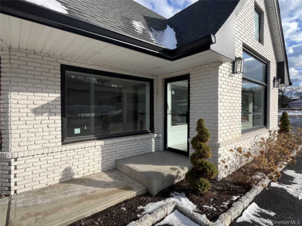 192 Ny-17, Tuxedo Park, NY 10987 - Photo 10 of 24