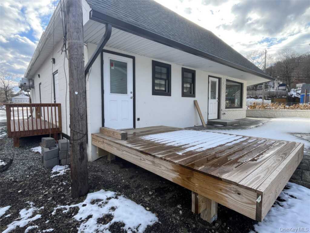 192 Ny-17, Tuxedo Park, NY 10987 - Photo 6 of 24