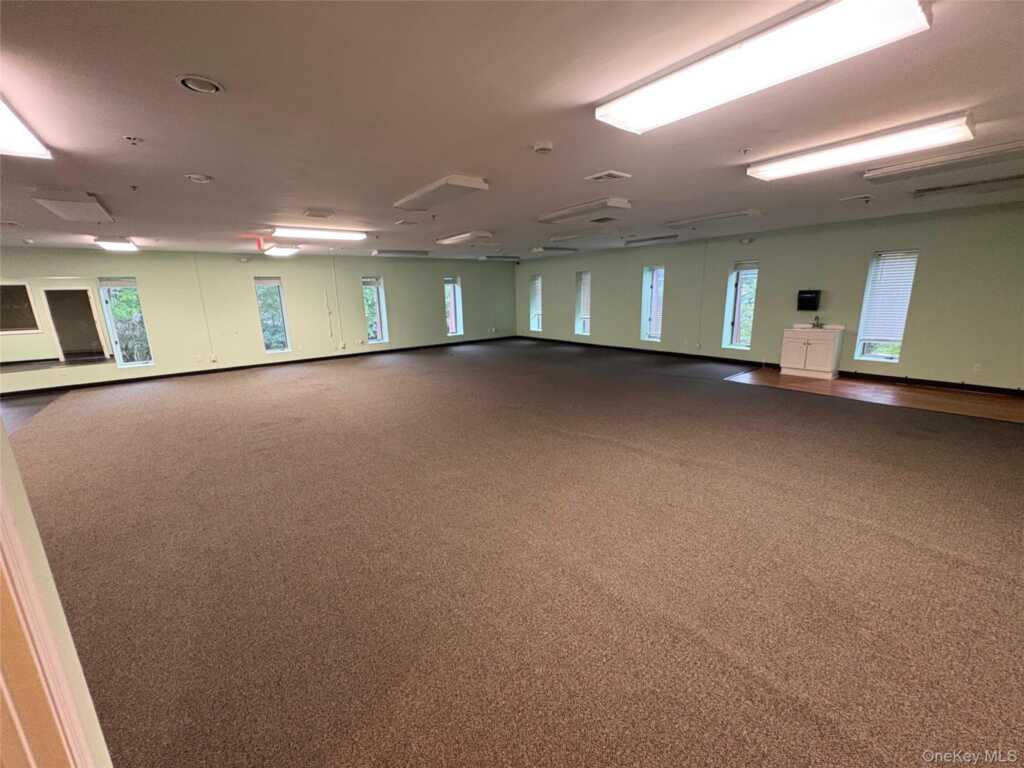 490 Route 304, New City, NY 10956 - Photo 3 of 11