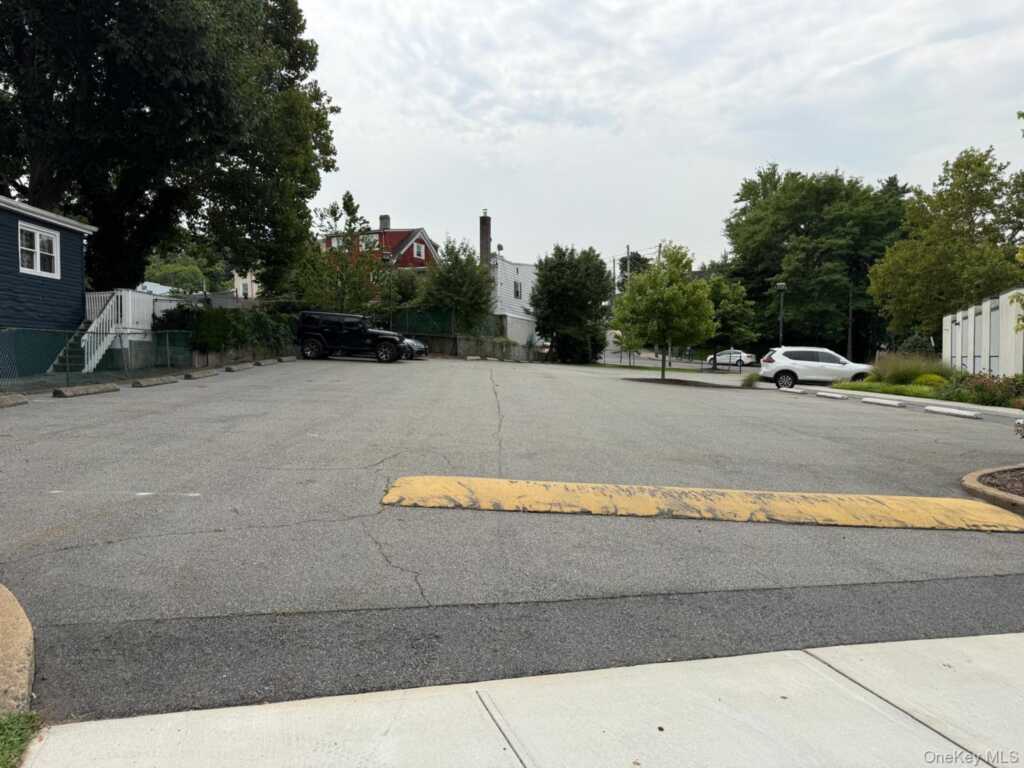 131 Central Avenue, Greenburgh, NY 10591 - Photo 8 of 33