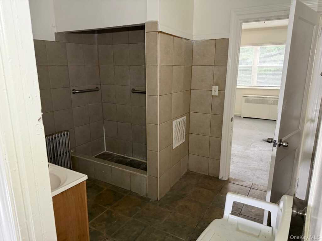 184 S Pascack Road, Nanuet, NY 10954 - Photo 17 of 48