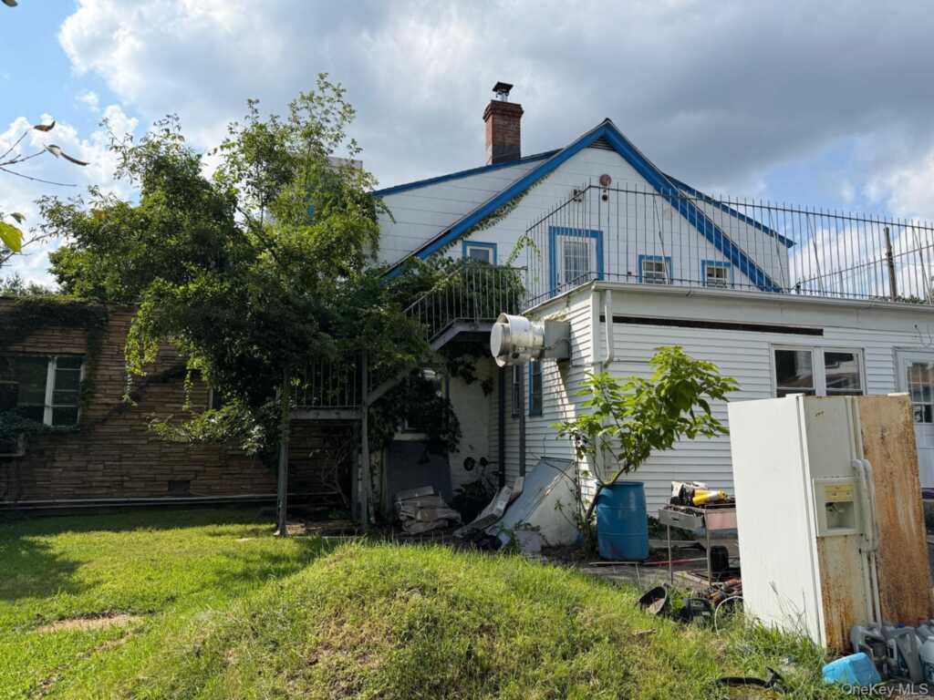 184 S Pascack Road, Nanuet, NY 10954 - Photo 24 of 48