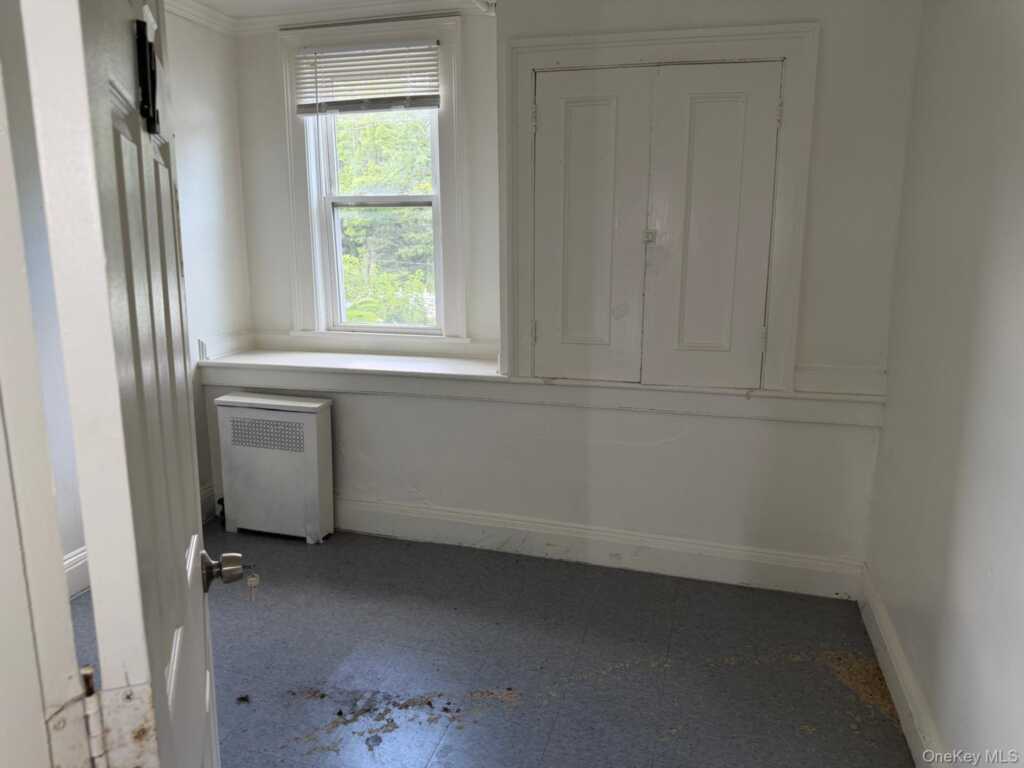 184 S Pascack Road, Nanuet, NY 10954 - Photo 25 of 48