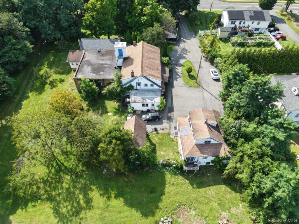 184 S Pascack Road, Nanuet, NY 10954 - Photo 42 of 48