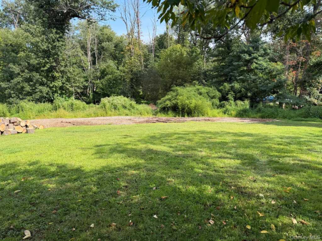 184 S Pascack Road, Nanuet, NY 10954 - Photo 5 of 48