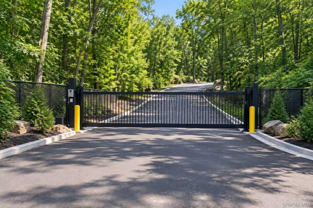 380 Route 210, Stony Point, NY 10980 - Photo 13 of 38
