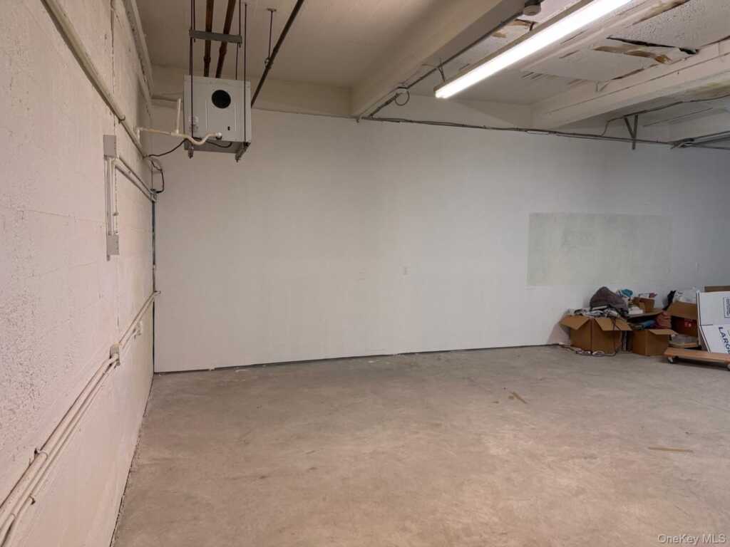 196D Ny 17, Tuxedo Park, NY 10987